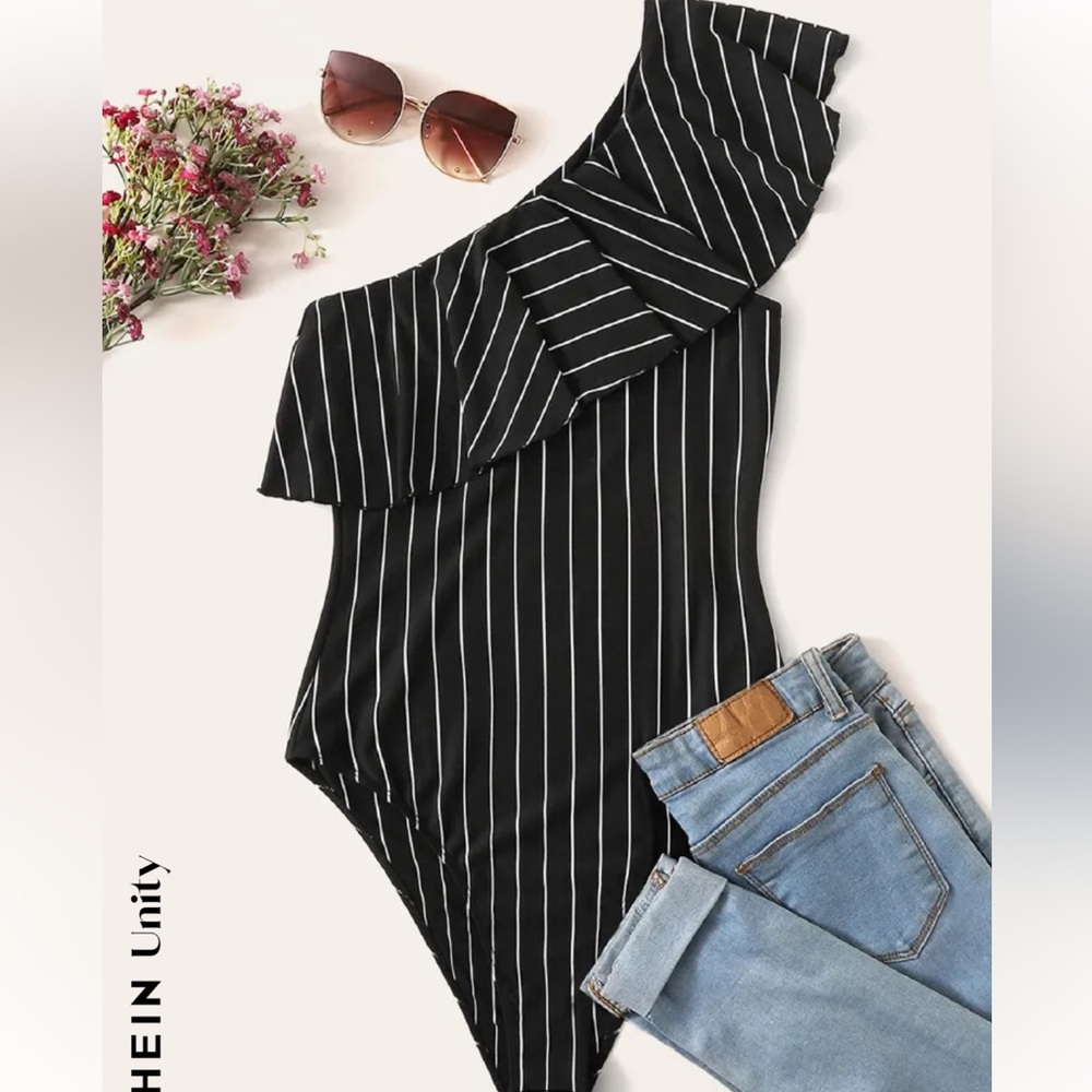 Never Worn: SHEIN Unity Striped One-Shoulder Cheeky Bodysuit - 8/10 Large
